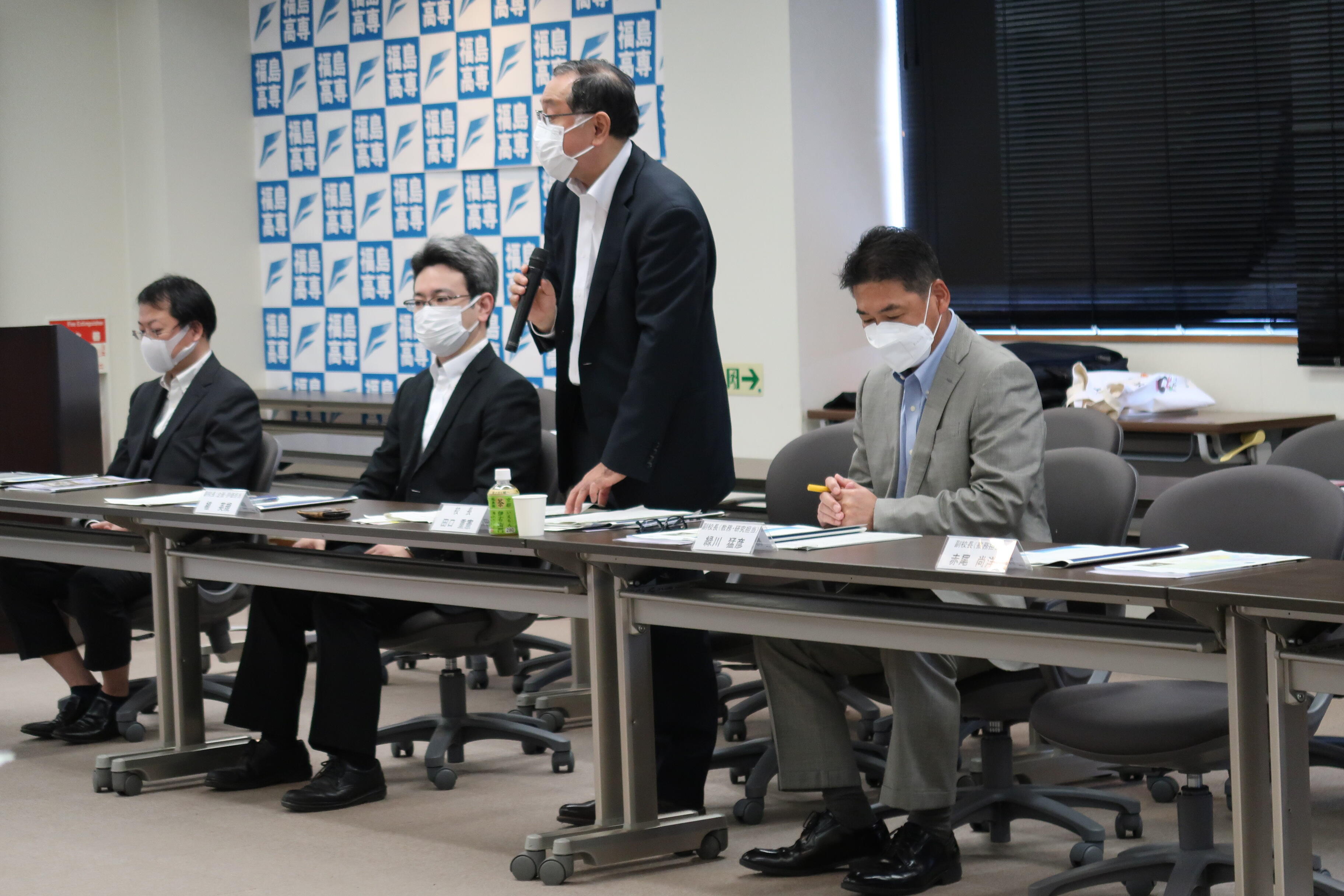 写真2（福島県議会企画環境委員会が本校を調査）.JPG