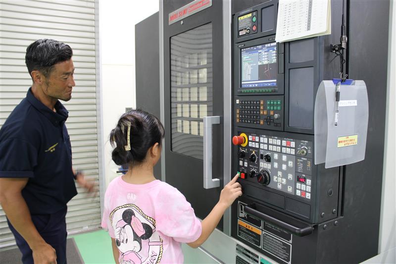 写真4（実習工場見学会を実施しました）.JPG