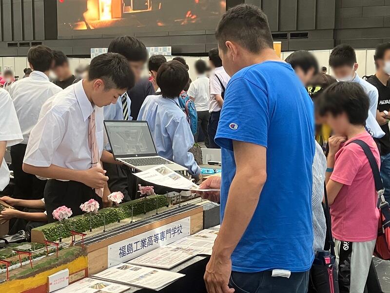 写真2（全国高等学校鉄道模型コンテストに鉄道愛好会が参加しました）.jpeg