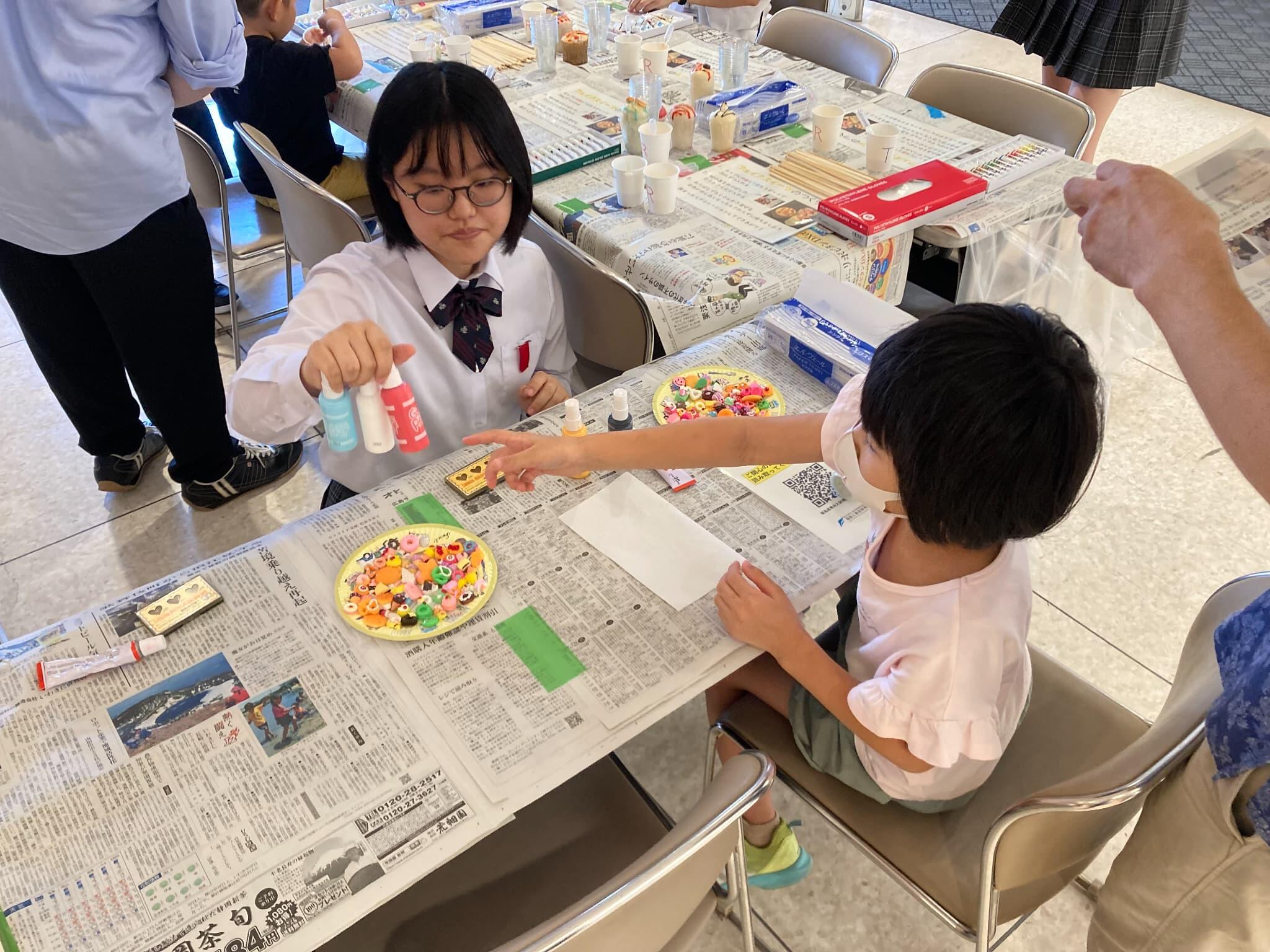 写真5（「化学への招待」を開催しました）.jpg