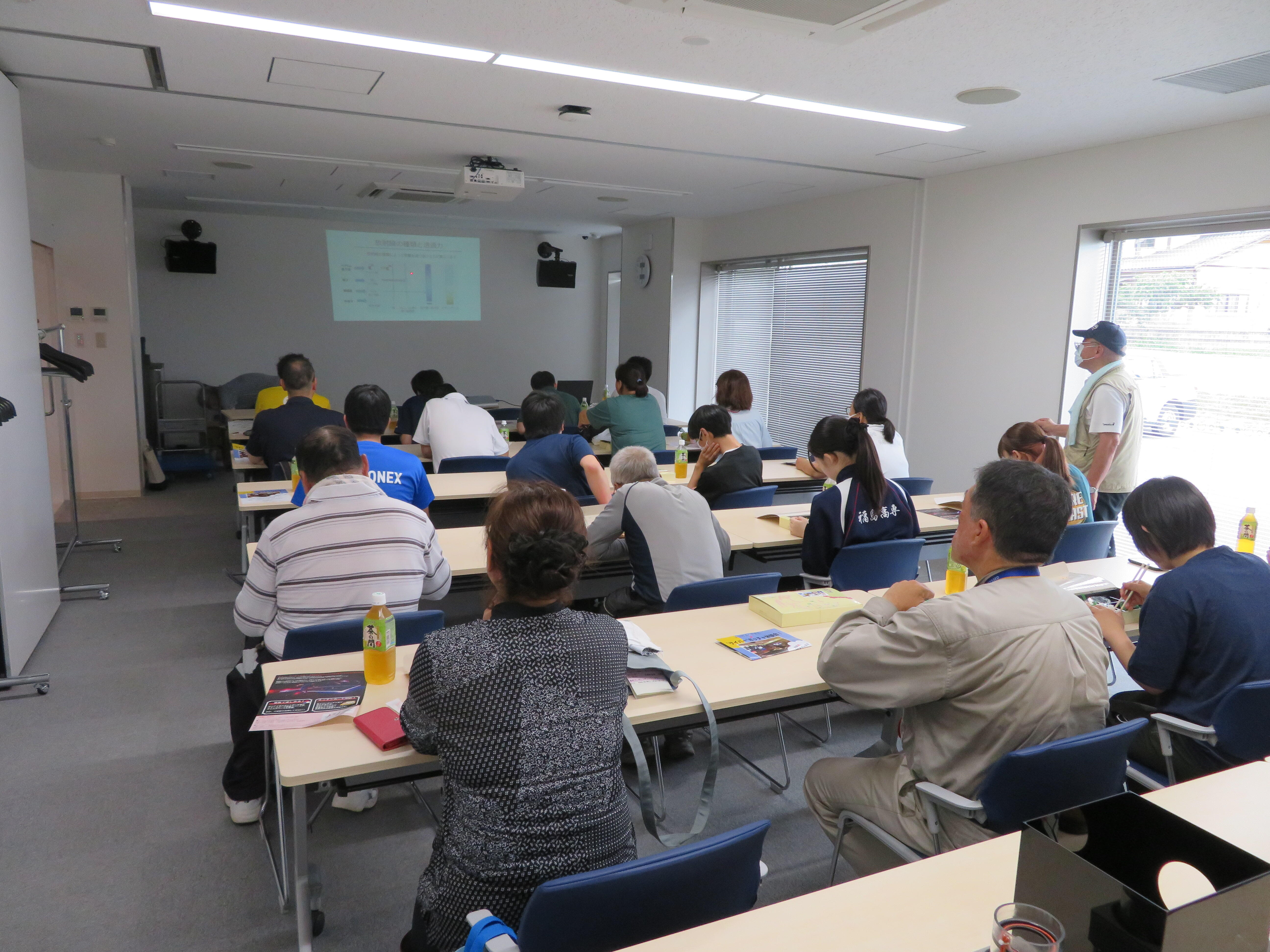 写真３（～大熊町・花舞台～大熊町民との花畑作りと放射線の勉強会を実施しました）.JPG