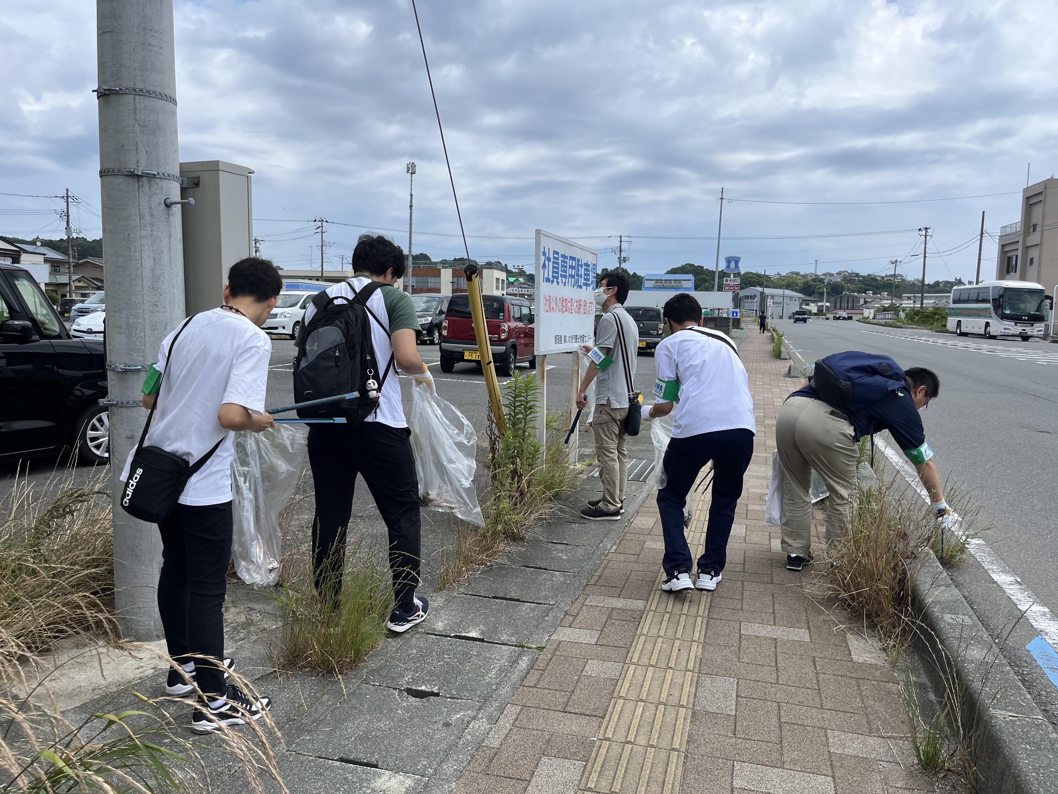 写真2（鉄道愛好会が江名鉄道廃線跡沿道の清掃活動をしました）.jpeg