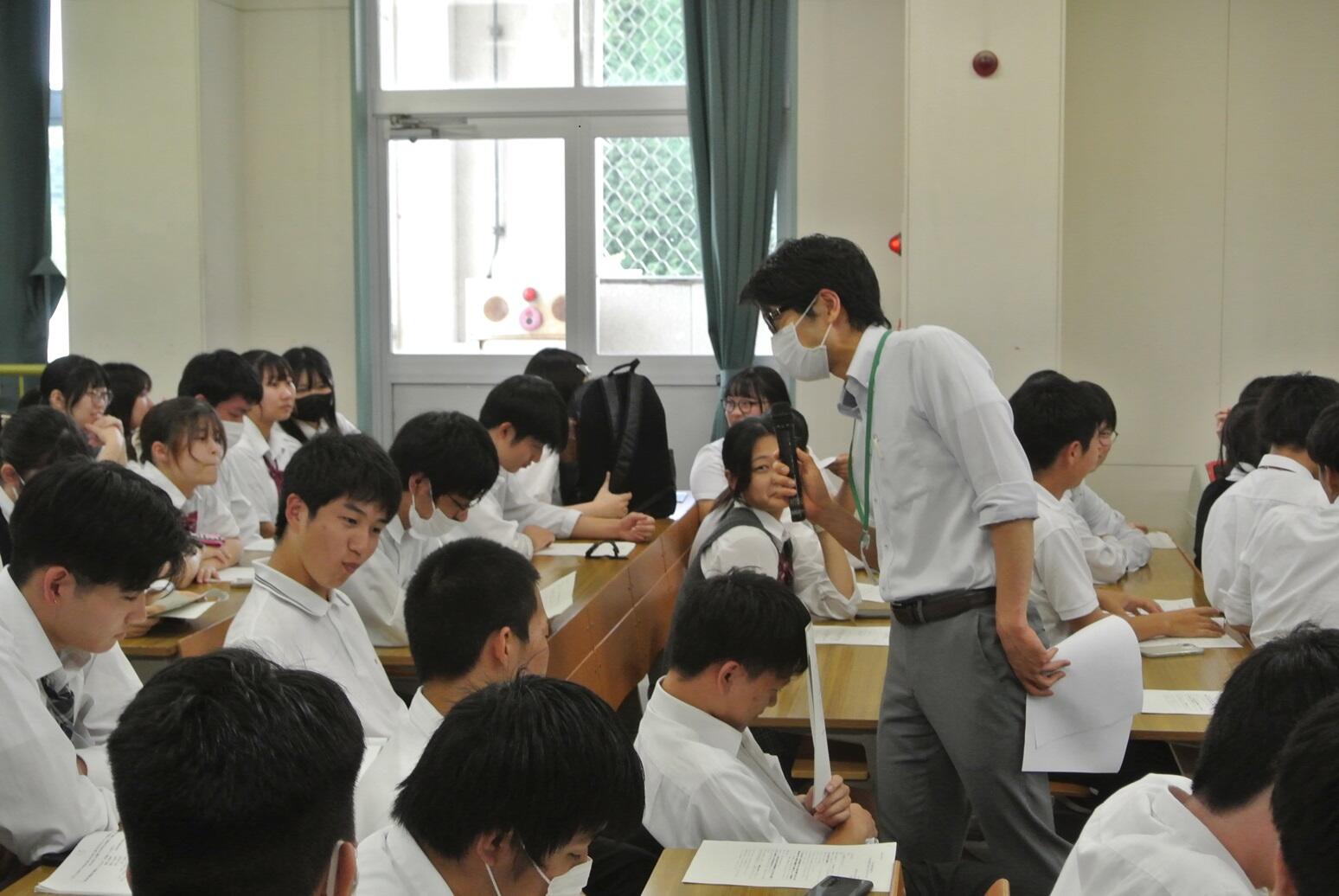 写真2（消費生活安全教室を実施）.JPG