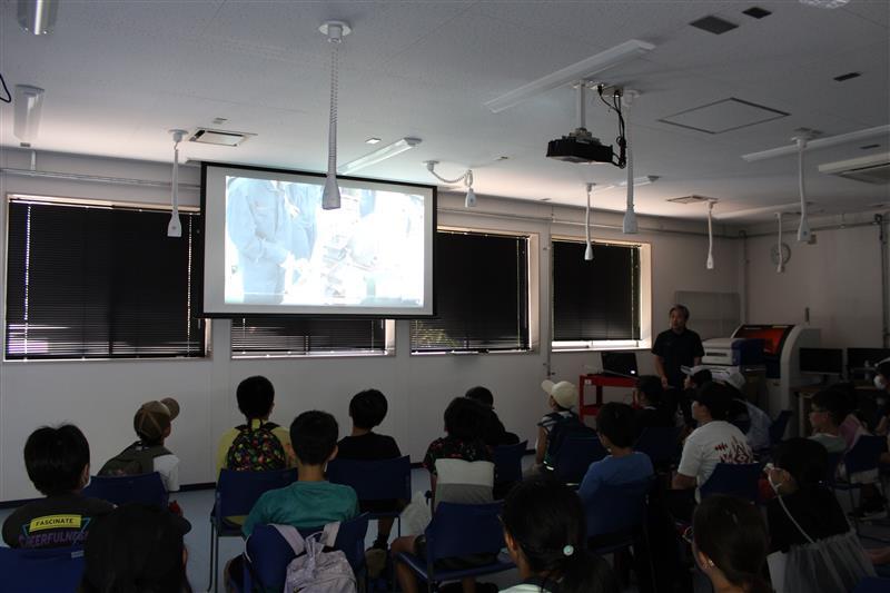 写真1（実習工場見学会を実施しました）.JPG