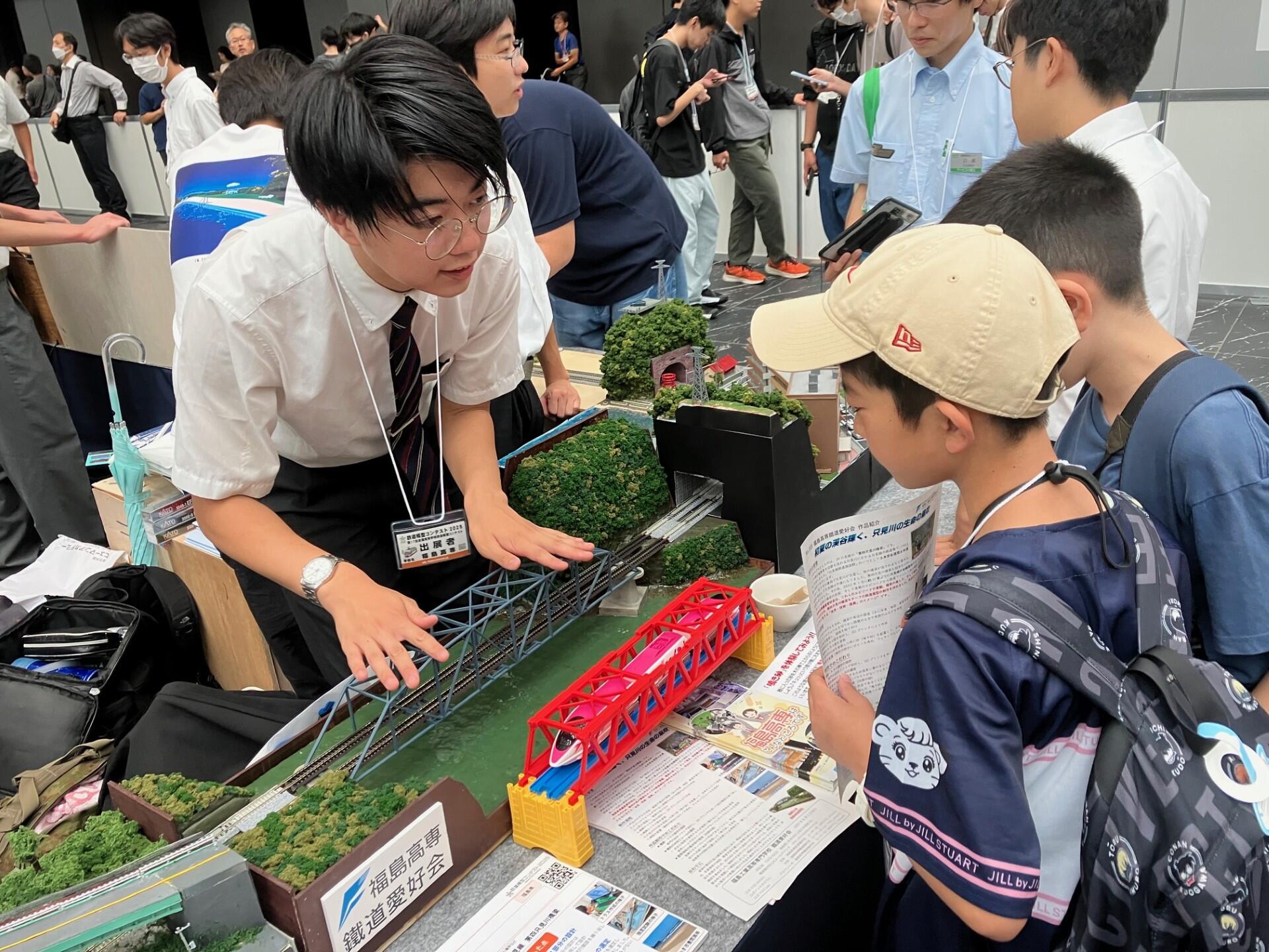 写真2（第17回全国高等学校鉄道模型コンテストに鐵道愛好会が出場しました）.jpg